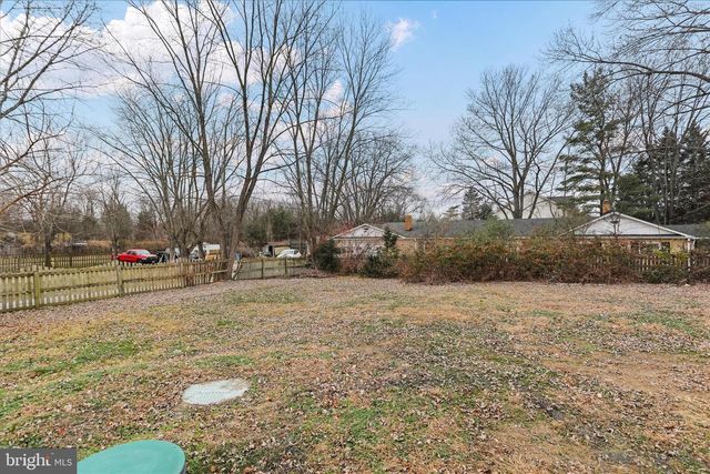 130 WHITE OAK RD, White Post, VA 22663