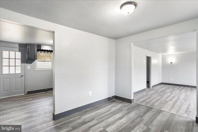 130 WHITE OAK RD, White Post, VA 22663