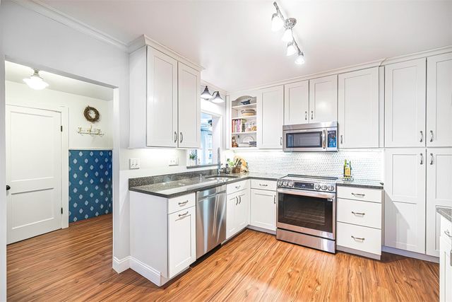 902 OAKMONT Avenue, Erie, PA 16505