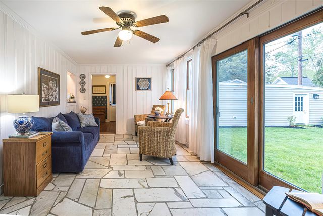 902 OAKMONT Avenue, Erie, PA 16505