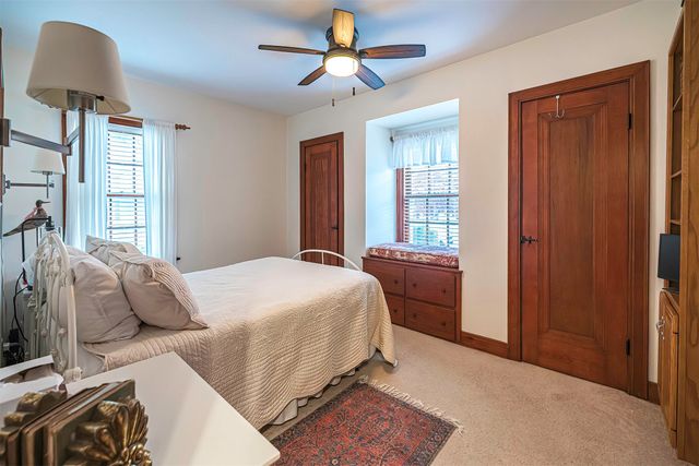 902 OAKMONT Avenue, Erie, PA 16505
