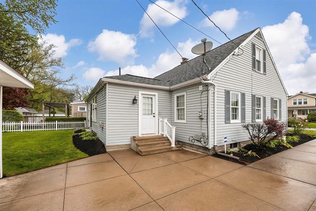 902 OAKMONT Avenue, Erie, PA 16505