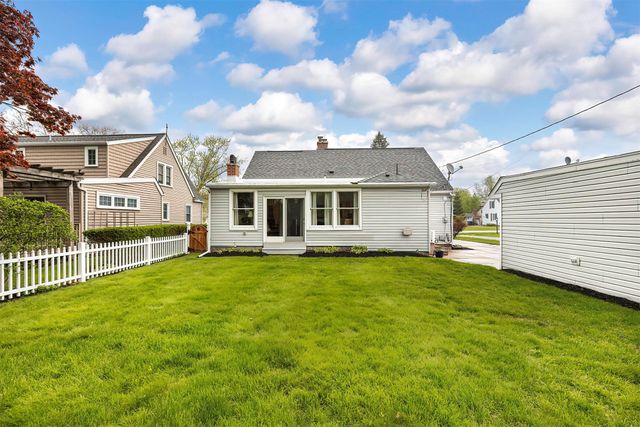 902 OAKMONT Avenue, Erie, PA 16505