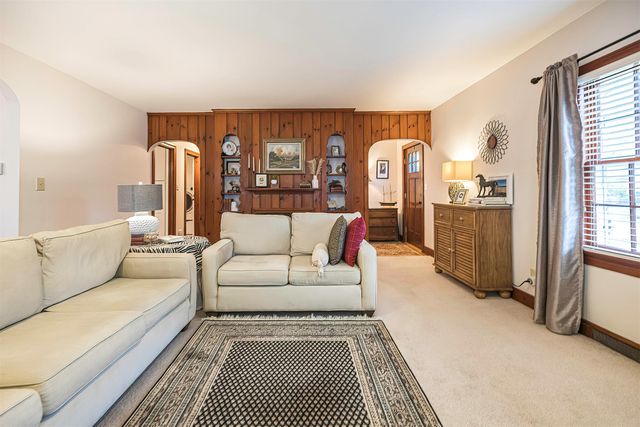 902 OAKMONT Avenue, Erie, PA 16505