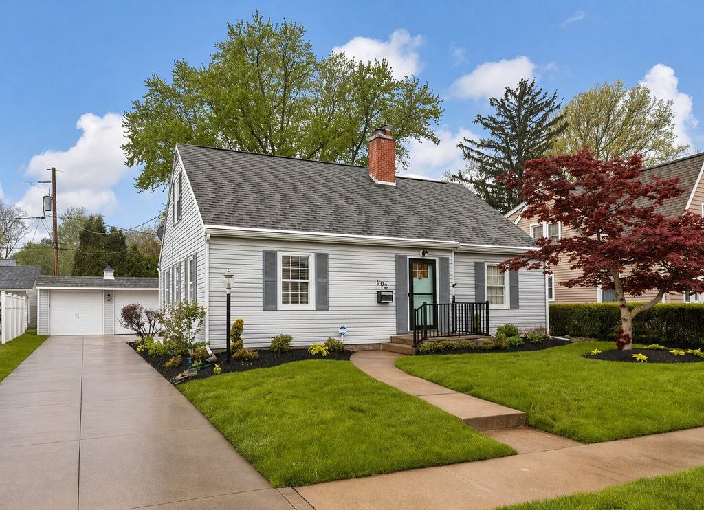 902 OAKMONT Avenue, Erie, PA 16505
