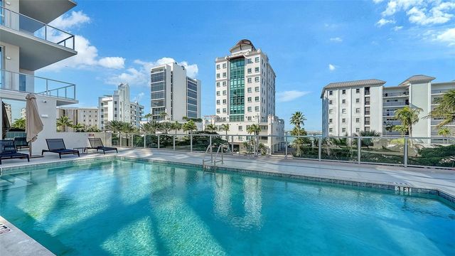 253 GOLDEN GATE POINT 902, Sarasota, FL 34236