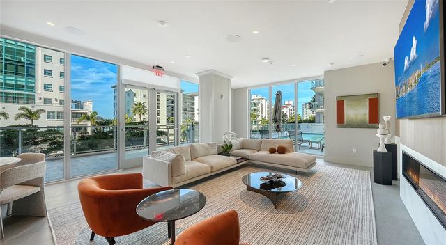 253 GOLDEN GATE POINT 902, Sarasota, FL 34236
