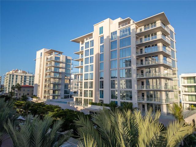 253 GOLDEN GATE POINT 902, Sarasota, FL 34236