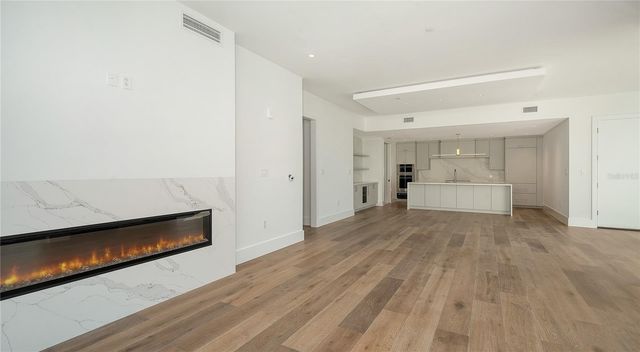 253 GOLDEN GATE POINT 902, Sarasota, FL 34236