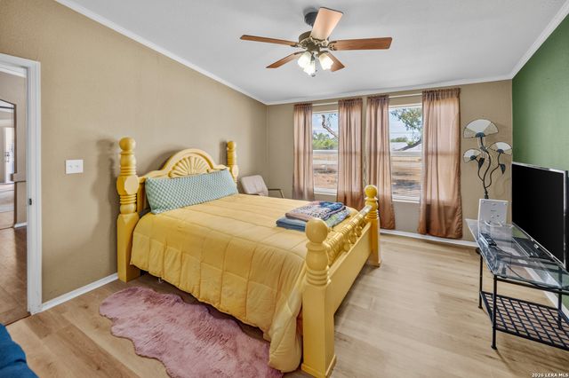 364 DANIEL RD, San Antonio, TX 78220