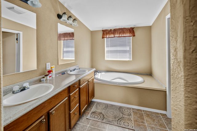 364 DANIEL RD, San Antonio, TX 78220