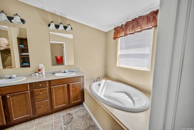 364 DANIEL RD, San Antonio, TX 78220