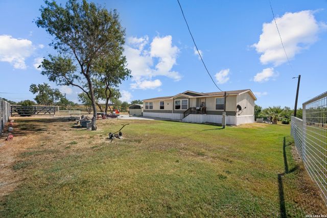 364 DANIEL RD, San Antonio, TX 78220