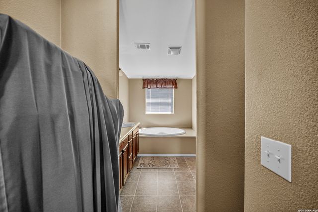 364 DANIEL RD, San Antonio, TX 78220