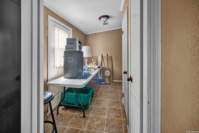 364 DANIEL RD, San Antonio, TX 78220