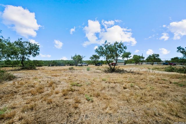 364 DANIEL RD, San Antonio, TX 78220