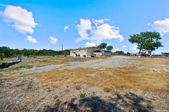 364 DANIEL RD, San Antonio, TX 78220