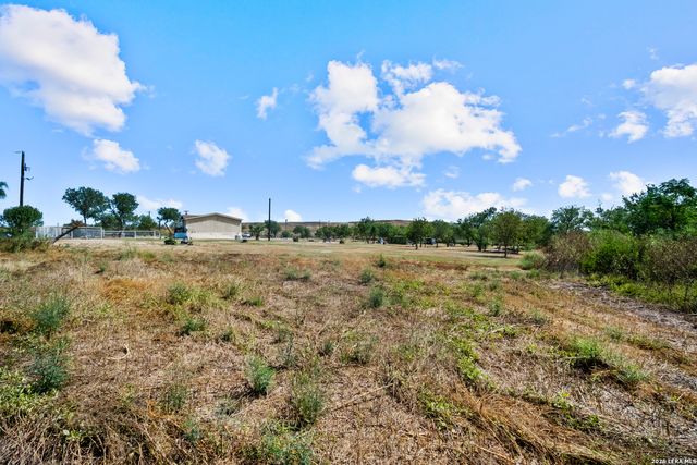 364 DANIEL RD, San Antonio, TX 78220
