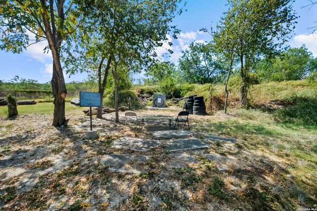 364 DANIEL RD, San Antonio, TX 78220