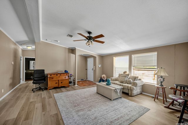 364 DANIEL RD, San Antonio, TX 78220