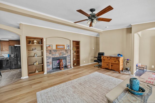 364 DANIEL RD, San Antonio, TX 78220