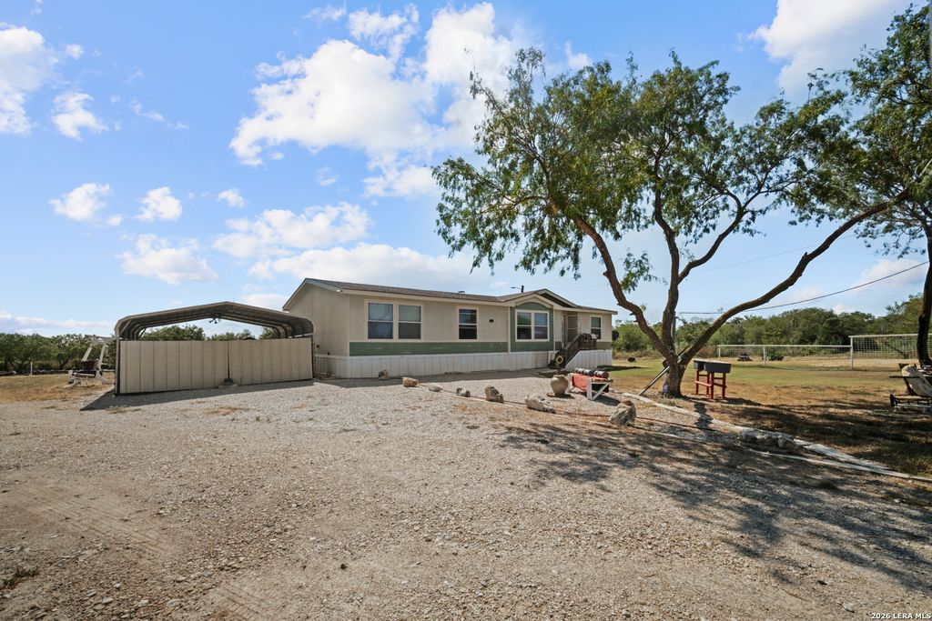 364 DANIEL RD, San Antonio, TX 78220
