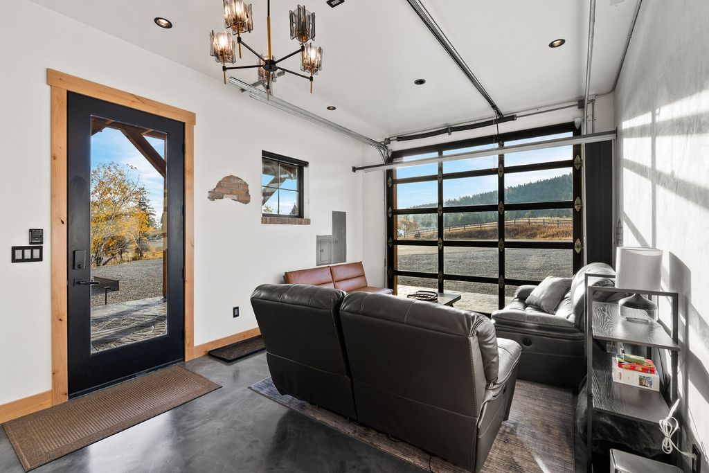 185 Hidden Waters Lane, Kalispell, MT 59901 photo 4