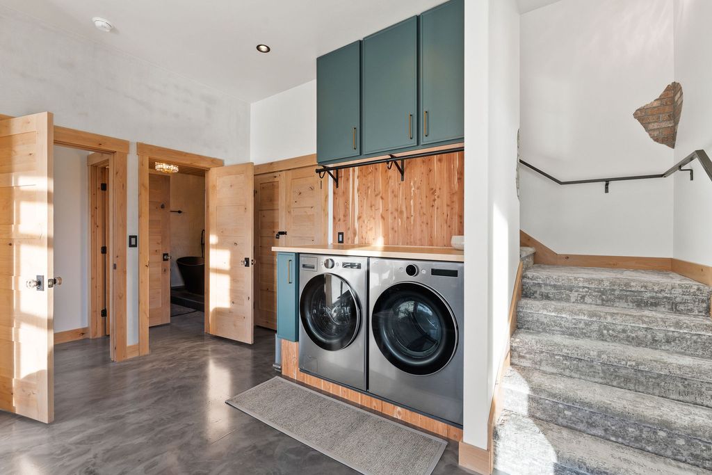 185 Hidden Waters Lane, Kalispell, MT 59901 photo 7