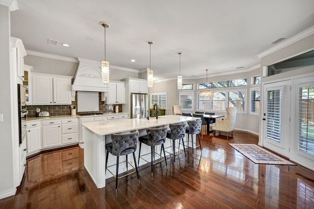 5 Muirfield Dr, Odessa, TX 79762