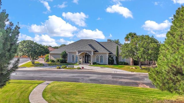 5 Muirfield Dr, Odessa, TX 79762