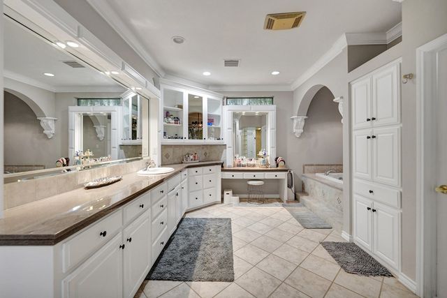 5 Muirfield Dr, Odessa, TX 79762