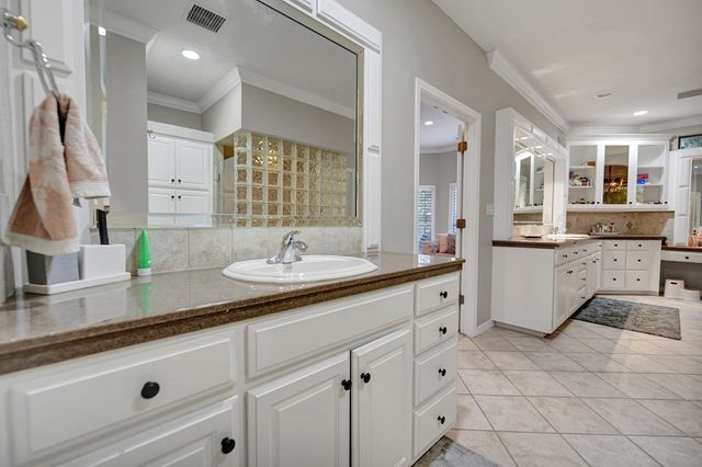 5 Muirfield Dr, Odessa, TX 79762