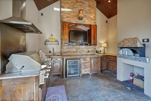 5 Muirfield Dr, Odessa, TX 79762