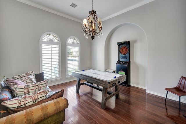 5 Muirfield Dr, Odessa, TX 79762