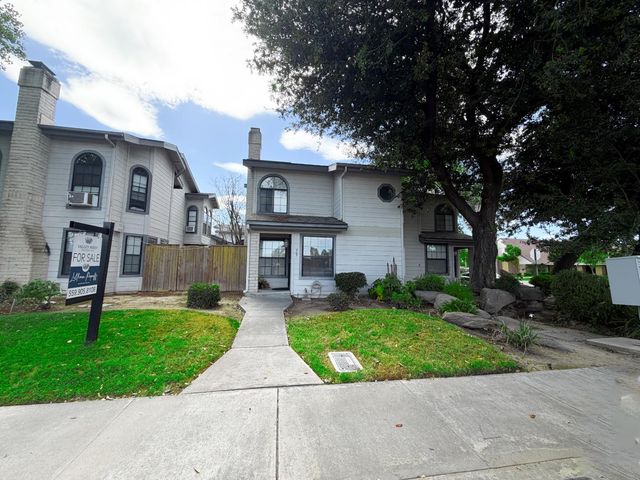 505 S Del Norte Avenue, Kerman, CA 93630