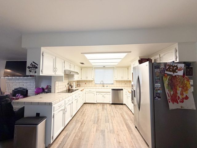 505 S Del Norte Avenue, Kerman, CA 93630