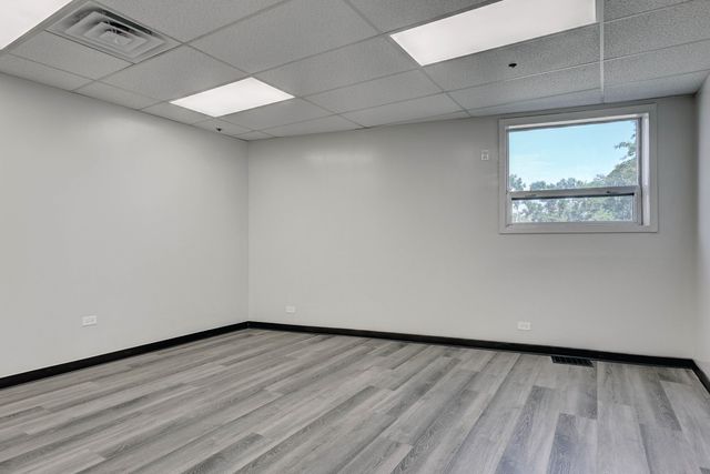 9625 W Roosevelt Road 114-A, Westchester, IL 60154