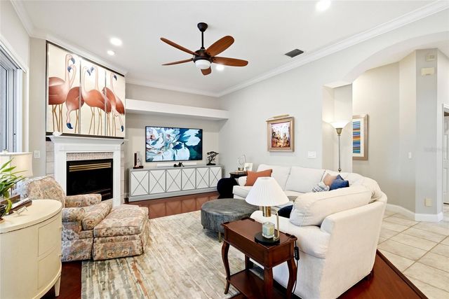 1246 DARLINGTON OAK CIRCLE NE, St Petersburg, FL 33703