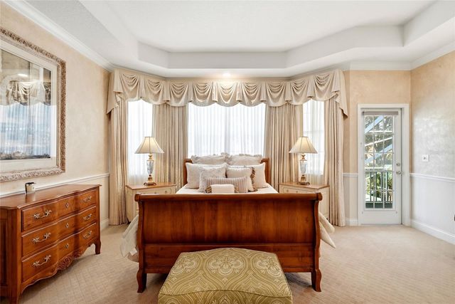 1246 DARLINGTON OAK CIRCLE NE, St Petersburg, FL 33703