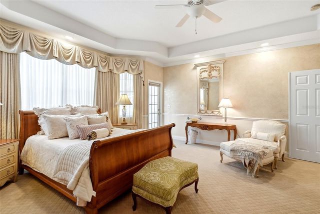 1246 DARLINGTON OAK CIRCLE NE, St Petersburg, FL 33703