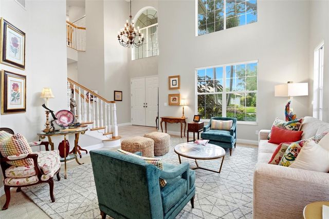 1246 DARLINGTON OAK CIRCLE NE, St Petersburg, FL 33703