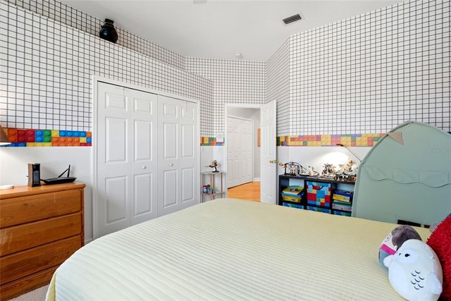 1246 DARLINGTON OAK CIRCLE NE, St Petersburg, FL 33703