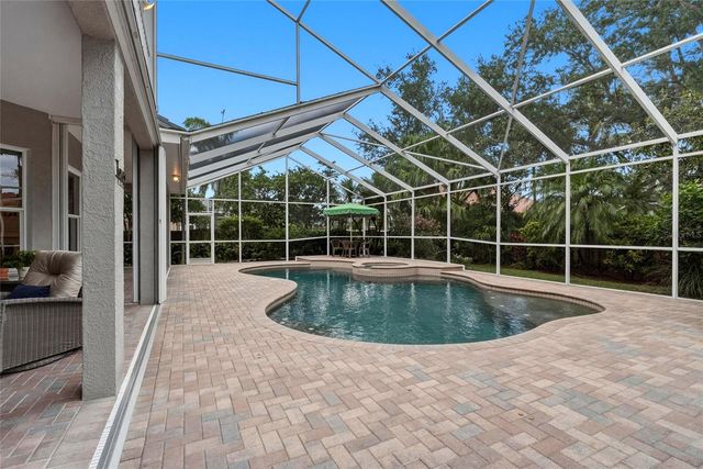 1246 DARLINGTON OAK CIRCLE NE, St Petersburg, FL 33703