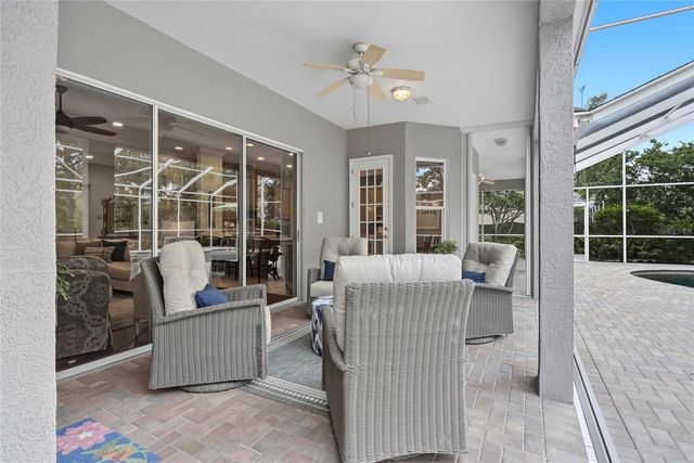 1246 DARLINGTON OAK CIRCLE NE, St Petersburg, FL 33703