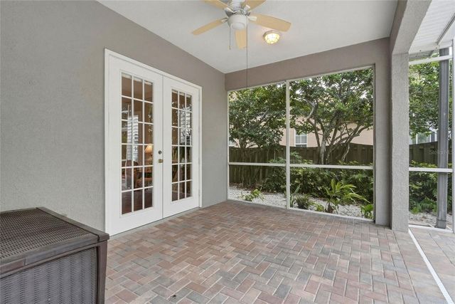 1246 DARLINGTON OAK CIRCLE NE, St Petersburg, FL 33703