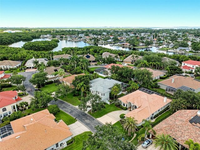 1246 DARLINGTON OAK CIRCLE NE, St Petersburg, FL 33703