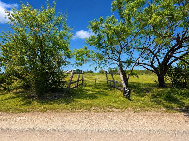 14197 County Road 4054, Kemp, TX 75143