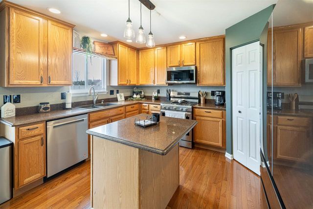 3605 Eagles Ridge Drive, Beloit, WI 53511