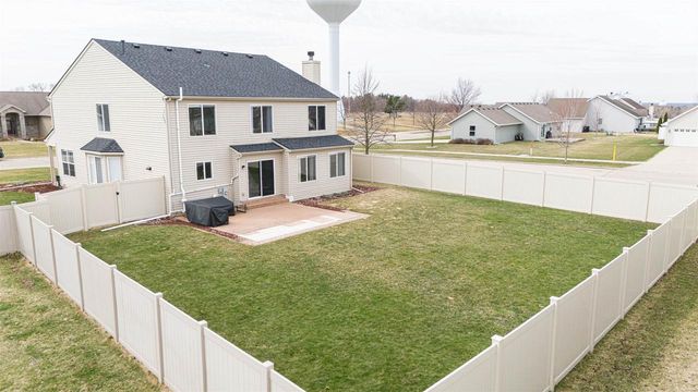 3605 Eagles Ridge Drive, Beloit, WI 53511