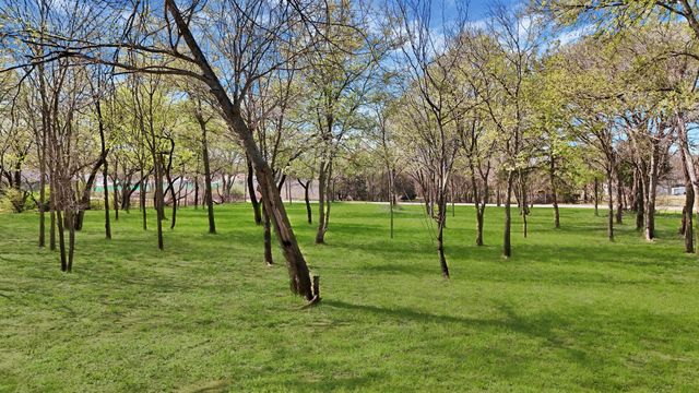 1459 W Broad Street, Mansfield, TX 76063